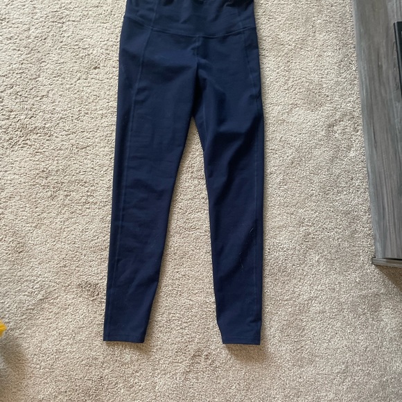 Under Armor Leggings - Picture 2 of 2